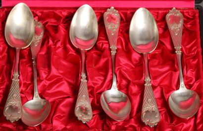 Six 916°/°° silver dessert spoons with rocaille...