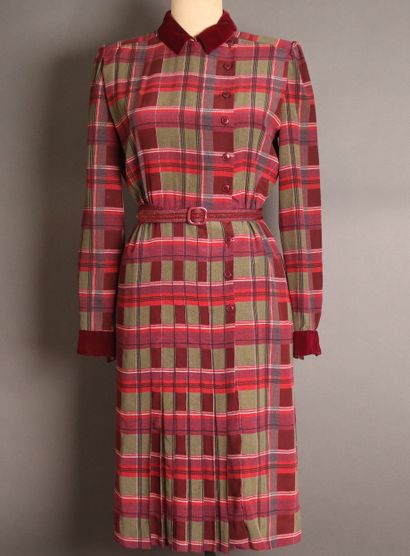 JEAN LOUIS SCHERRER Boutique
Robe en soie...