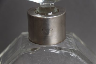 Lot :
- Large cut-glass decanter with radiating...