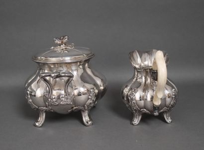 DERAIN goldsmith
Quadripod silver tea-coffee...