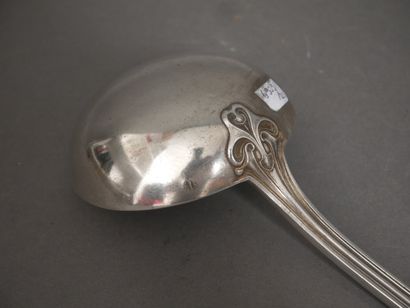 Ladle in 950°/°° silver with contoured fillets,...