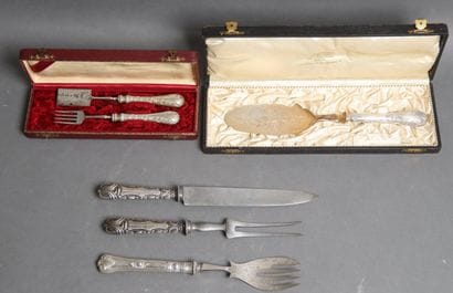 Lot: 
- Cutlery, handles in silver-coated...