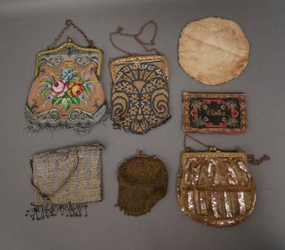 Lot de bourses en broderies de perles, bourse...