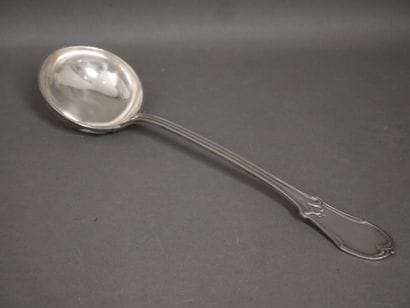 Ladle in 950°/°° silver with contoured fillets,...