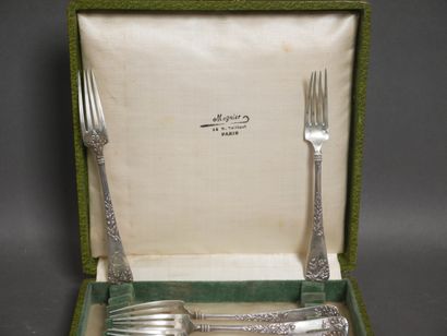 RAVINET-DENFERT goldsmith
Twelve dessert...