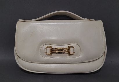 CELINE Paris 
Shoulder bag in white calfskin,...