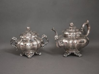 DEBAIN goldsmith
Teapot and four-legged covered...
