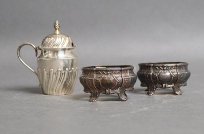Silver lot:
- Pair of Louis XVI style 950°/°°...