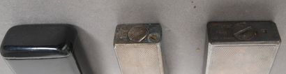 - DUPONT S.T. - DUNHILL
Deux briquets en...