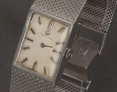 CERTINA 
Bracelet montre d’homme en acier.
Signée.
L...