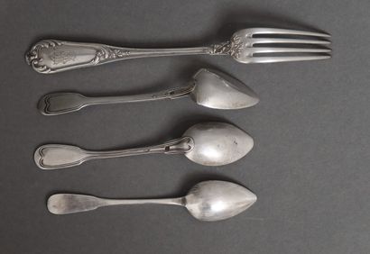 Silver lot:
- Small 800°/°° silver shovel,...