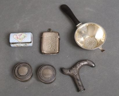 Silver lot:
- 950°/°° cutaway teapot, ebony...