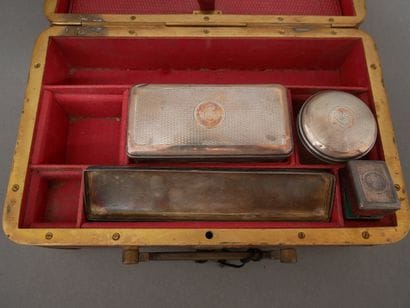 SORMANI
Leather and brass travel toilet case
H:...
