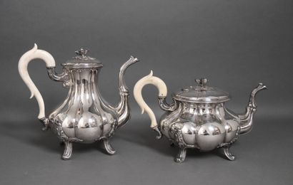 DERAIN goldsmith
Quadripod silver tea-coffee...