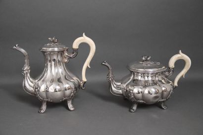 DERAIN goldsmith
Quadripod silver tea-coffee...