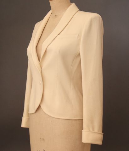 JEAN LOUIS SCHERRER Boutique
Veste courte...