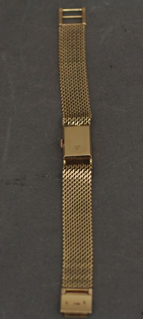 CYMA
Bracelet-montre de dame en or jaune...