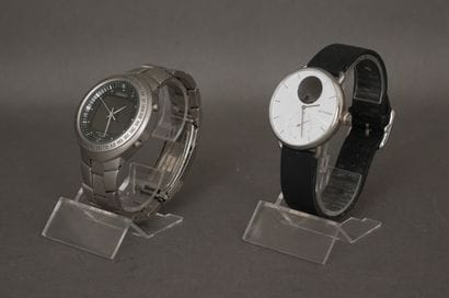 Lot :
- SEIKO
Bracelet-montre en acier modèle...
