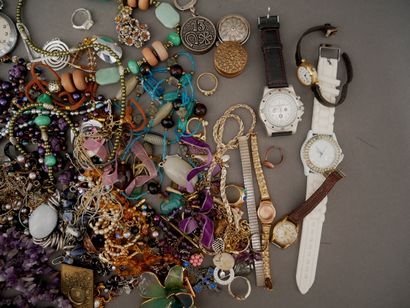 Lot de bijoux fantaisies
