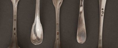 Set of dessert spoons in 950°/°° silver:
-...
