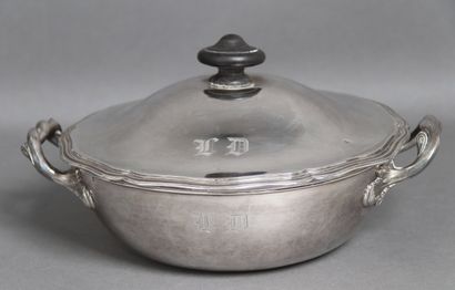 Louis MANANT silversmith
Covered ecuelle...