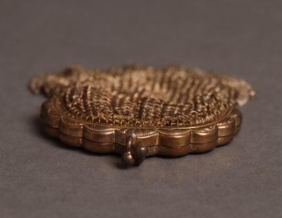 Lot :
- Bourse maille en argent 800°/°°,...