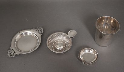 Lot in silver 950°/°°: 
- Bowl with two handles,...