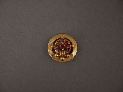 Broche en or jaune 18k de forme circulaire...