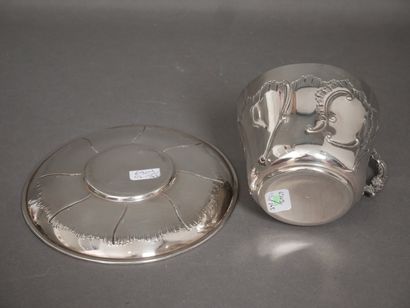 Large cup with handle and saucer in 950°/°°...