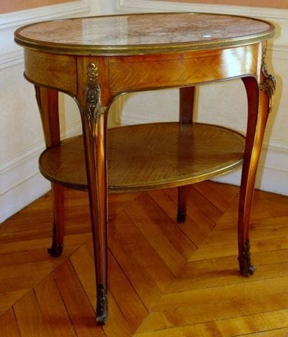 TABLE DE SALON de forme ovale en bois de...