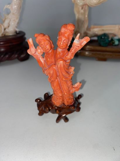 CHINA Coral set, including: - A small orange-red...