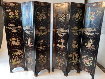 CHINA Six-leaf folding screen in incised...