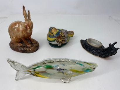Lot comprising: - 1 earthenware duck box...