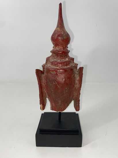 THAILAND: Carved and gilded wooden Buddha...