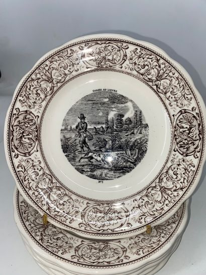 GIEN: Suite of 6 fine earthenware dessert...