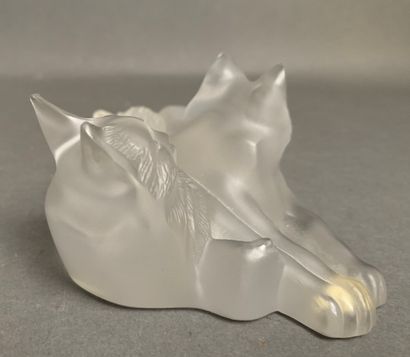LALIQUE France Sculpture in satin-finish...