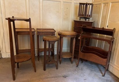 Set of selettes, bedside cabinet, magazine...