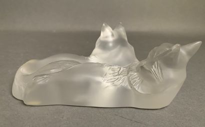 LALIQUE France Sculpture in satin-finish...