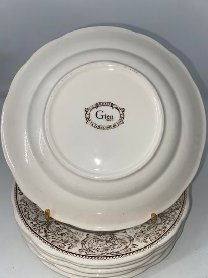 GIEN: Suite of 6 fine earthenware dessert...