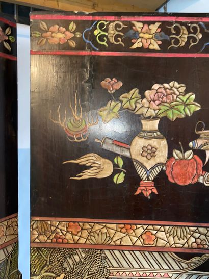 CHINA Six-leaf folding screen in incised...
