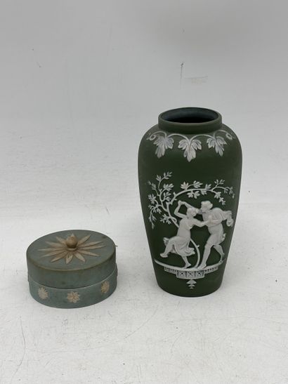 Cookie lot comprising a vase and a covered...