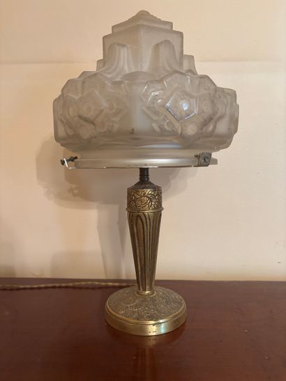 Bronze lamp base engraved with stylized Art...