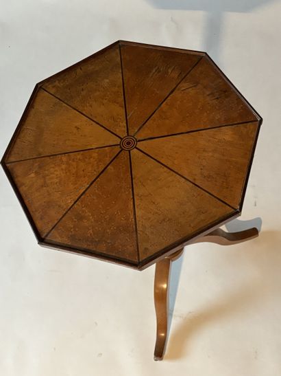 Three-legged pedestal table, octagonal top,...