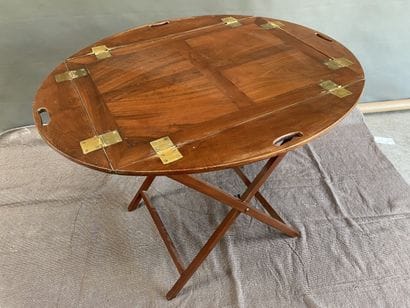 Mahogany boat table with retractable oval...