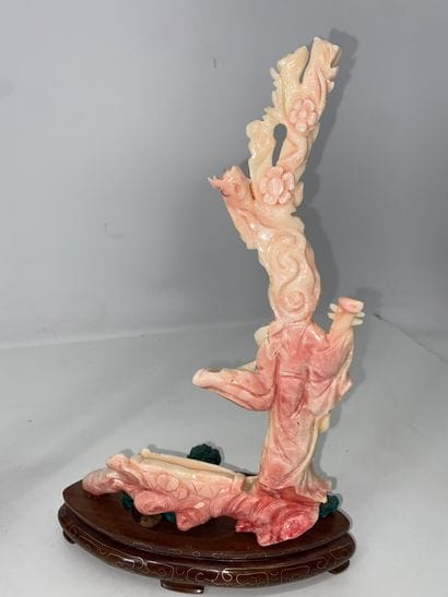 CHINA Coral set, including: - A small orange-red...
