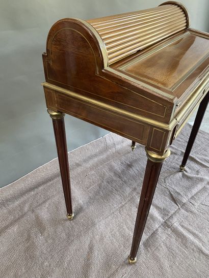 Small mahogany slatted cylinder desk, tapered...