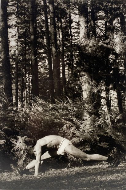 Modern school Athlete exercising Black and...