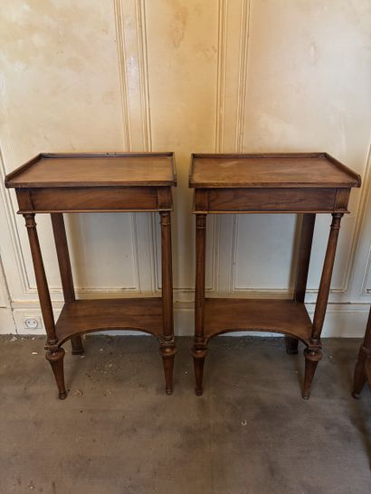 Set of selettes, bedside cabinet, magazine...