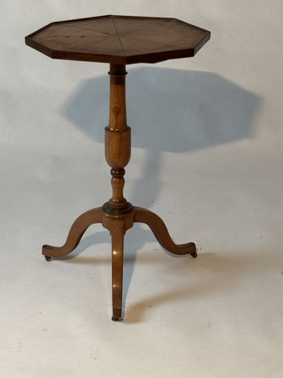 Three-legged pedestal table, octagonal top,...