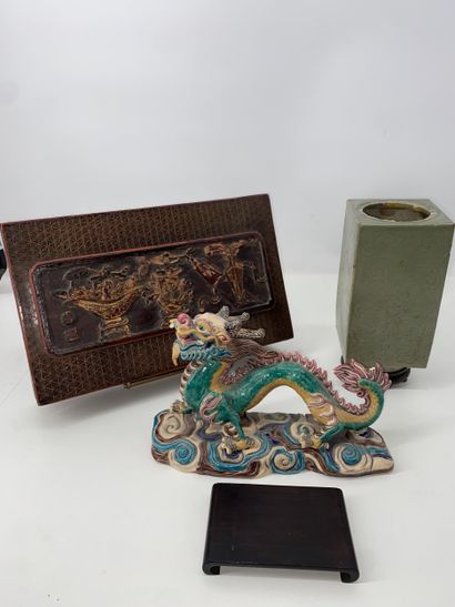 CHINA: Celadon-glazed porcelain Cong vase...